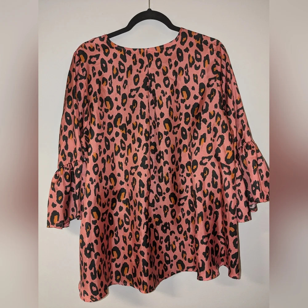 Laroque Original OS Pink 100% Silk Bold Leopard Bell Sleeve Blouse - Picture 3 of 5